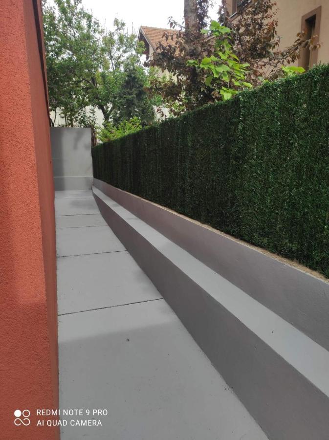 Ferienwohnung Fenix Belgrad Exterior foto